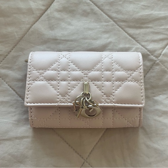 My Dior Glycine Wallet Card in Powder Pink Cannage Lambskin - Picture 4 of 7